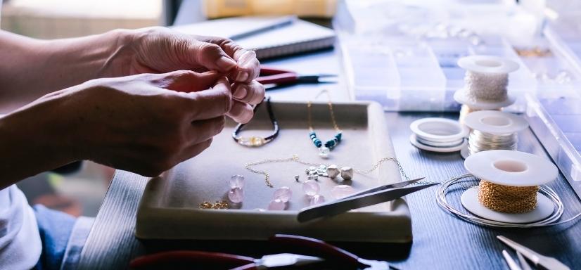 How to organize your jewelry business