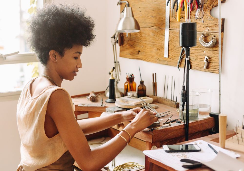 Manufacturing and inventory software for jewelry makers